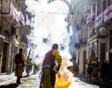 Descubre la magia de la Fiesta de Moros y Cristianos en Castalla: una experiencia única de turismo cultural y tradicional